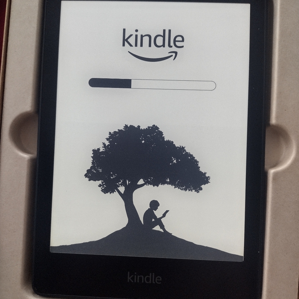 SOLD Kindle Paperwhite 2021 6.8"